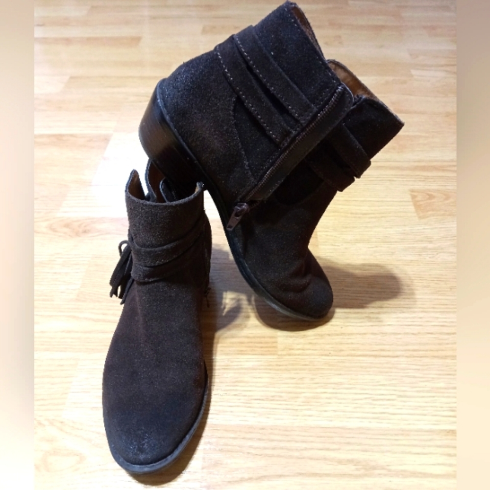 Sofft brand brown suede booties. Size 7.